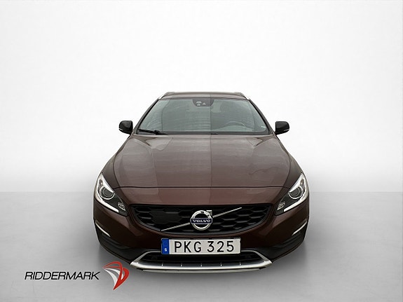 Volvo V60 Cross Country 2 of 30
