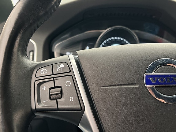 Volvo V60 Cross Country 13 of 30