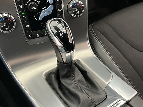 Volvo V60 Cross Country 24 of 30