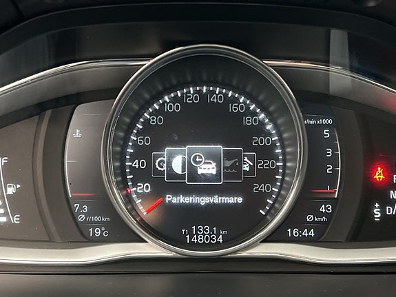Volvo V60 Cross Country 15 of 30