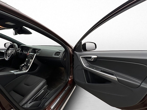 Volvo V60 Cross Country 26 of 30