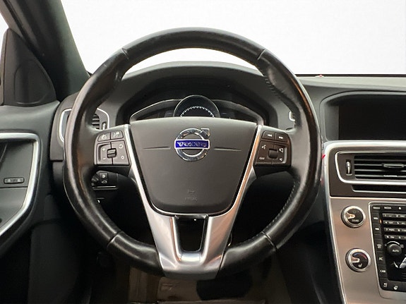 Volvo V60 Cross Country 12 of 30