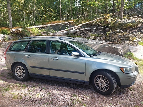 Volvo V50 2 of 12