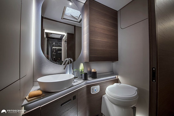 Adria SUPERSONIC 780 DL - MB 170HP *PÅ INGÅNG * 9 of 16