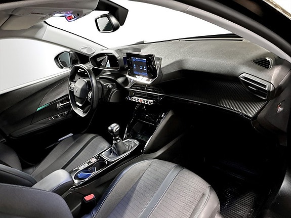 Peugeot 2008 14 of 19