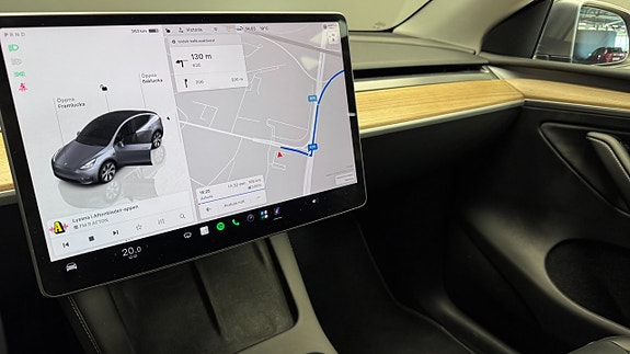 Tesla Model Y 11 of 21