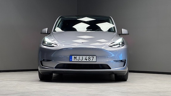 Tesla Model Y 21 of 21