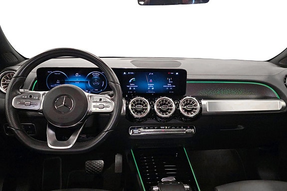Mercedes-Benz EQB300 8 of 17