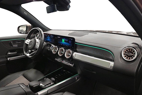 Mercedes-Benz EQB300 10 of 17