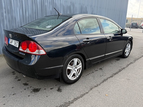 Honda Civic 2 of 7