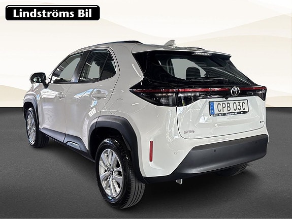 Toyota Yaris Cross 4 of 18