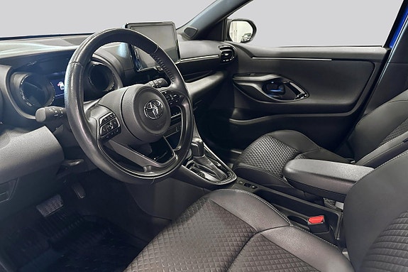 Toyota Yaris 8 of 15