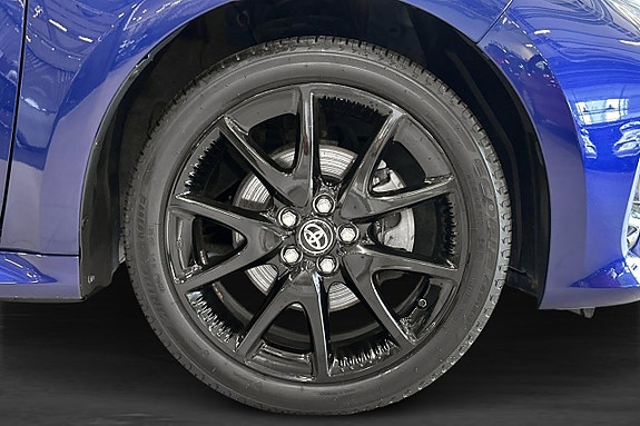 Toyota Yaris 15 of 15
