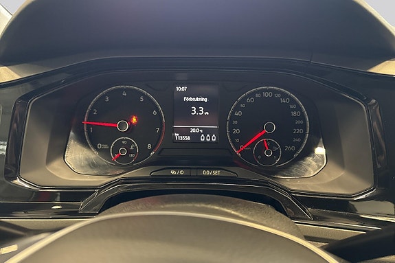 Volkswagen Polo 10 of 16