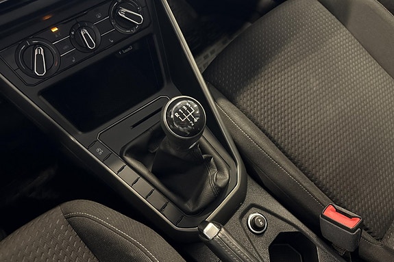 Volkswagen Polo 12 of 16