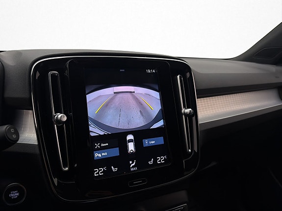 Volvo XC40 19 of 29
