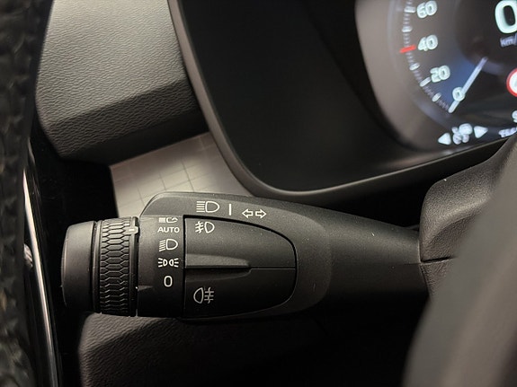 Volvo XC40 25 of 29