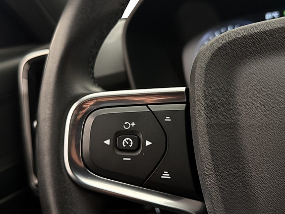 Volvo XC40 24 of 29