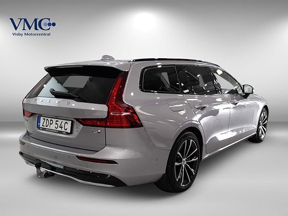 Volvo V60 4 of 11