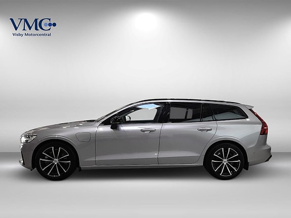 Volvo V60 2 of 11