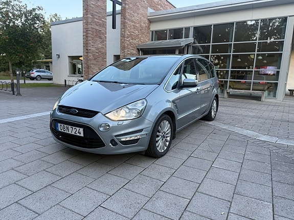 Ford S-MAX 8 of 12