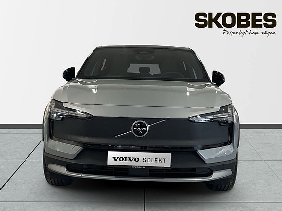 Volvo EX30 2 of 17