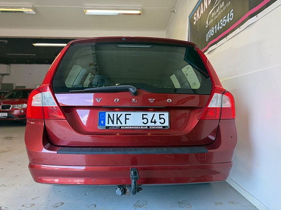 Volvo V70 9 of 16