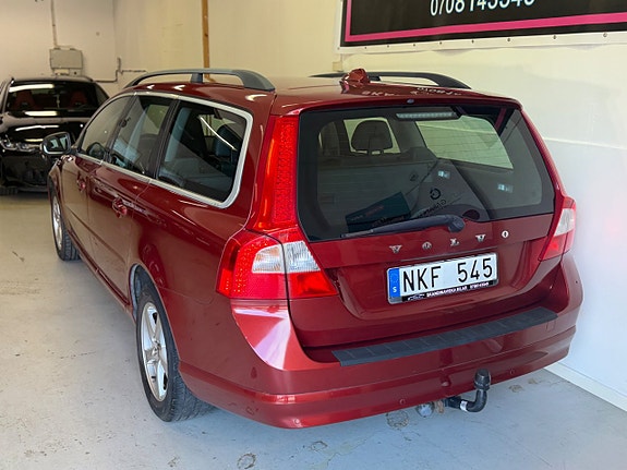 Volvo V70 8 of 16