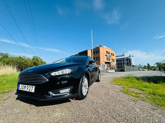 Ford Focus 2 of 10