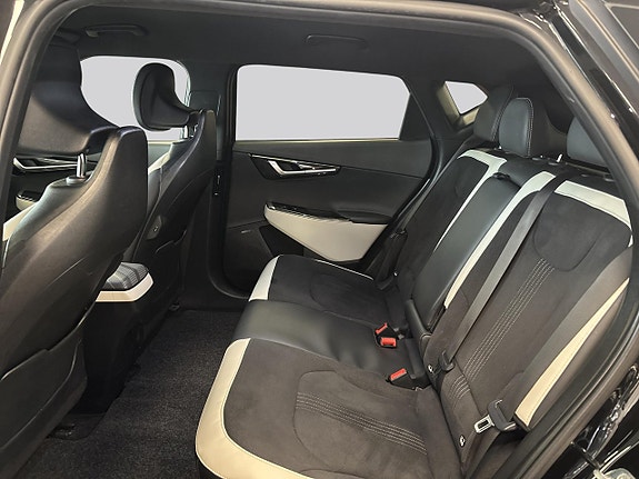 Kia EV6 9 of 15