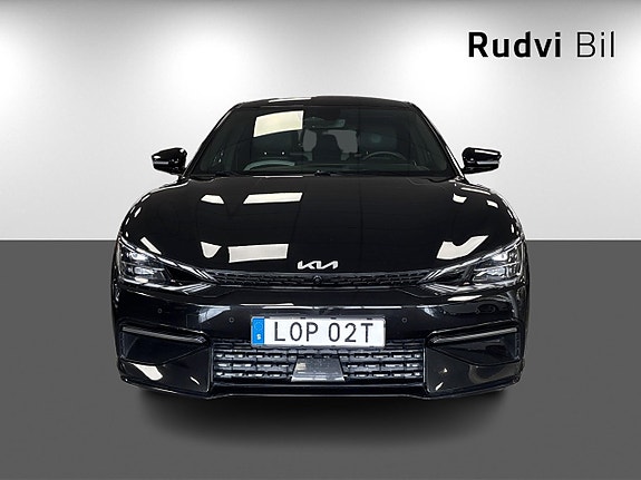 Kia EV6 2 of 15