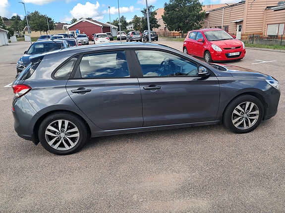 Hyundai i30 3 of 4
