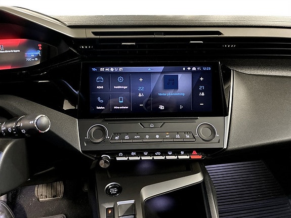Peugeot 308 SW 12 of 19