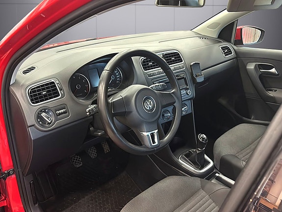 Volkswagen Polo 10 of 16