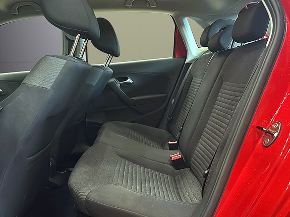 Volkswagen Polo 12 of 16