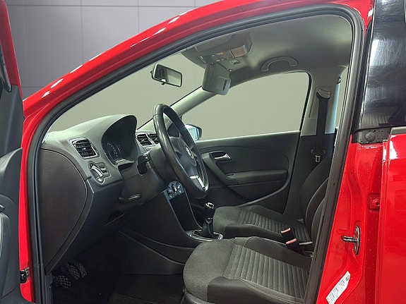 Volkswagen Polo 9 of 16