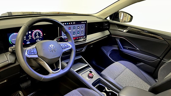 Volkswagen Tiguan 7 of 25