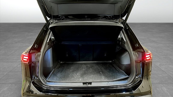 Volkswagen Tiguan 12 of 25