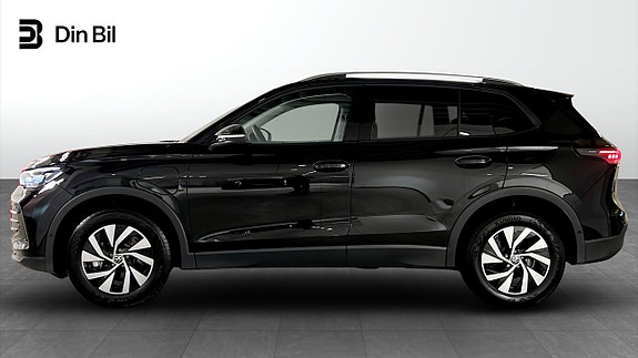 Volkswagen Tiguan 2 of 25