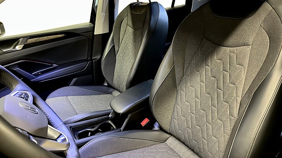 Volkswagen Tiguan 8 of 25