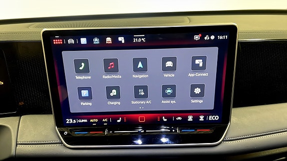 Volkswagen Tiguan 9 of 25