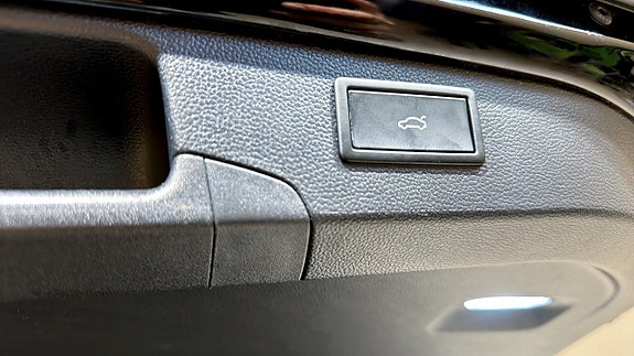 Volkswagen Passat 15 of 23