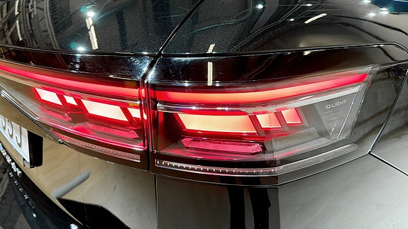 Volkswagen Passat 16 of 23