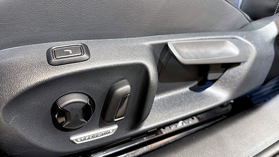 Volkswagen Passat 18 of 23