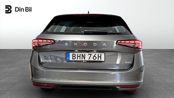 Skoda Superb 5 of 13
