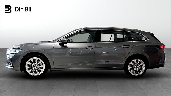 Skoda Superb 2 of 13