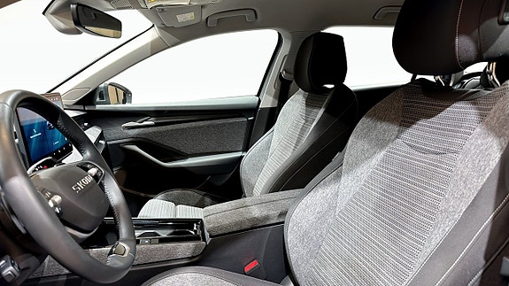 Skoda Superb 8 of 22