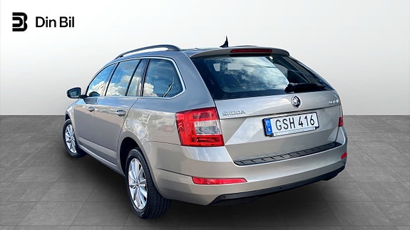 Skoda Octavia 3 of 12