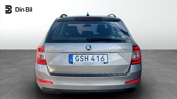 Skoda Octavia 5 of 12
