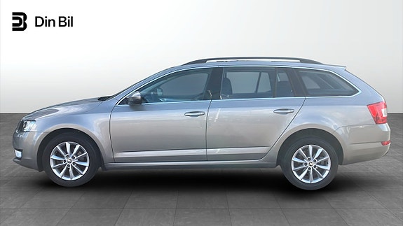 Skoda Octavia 2 of 12